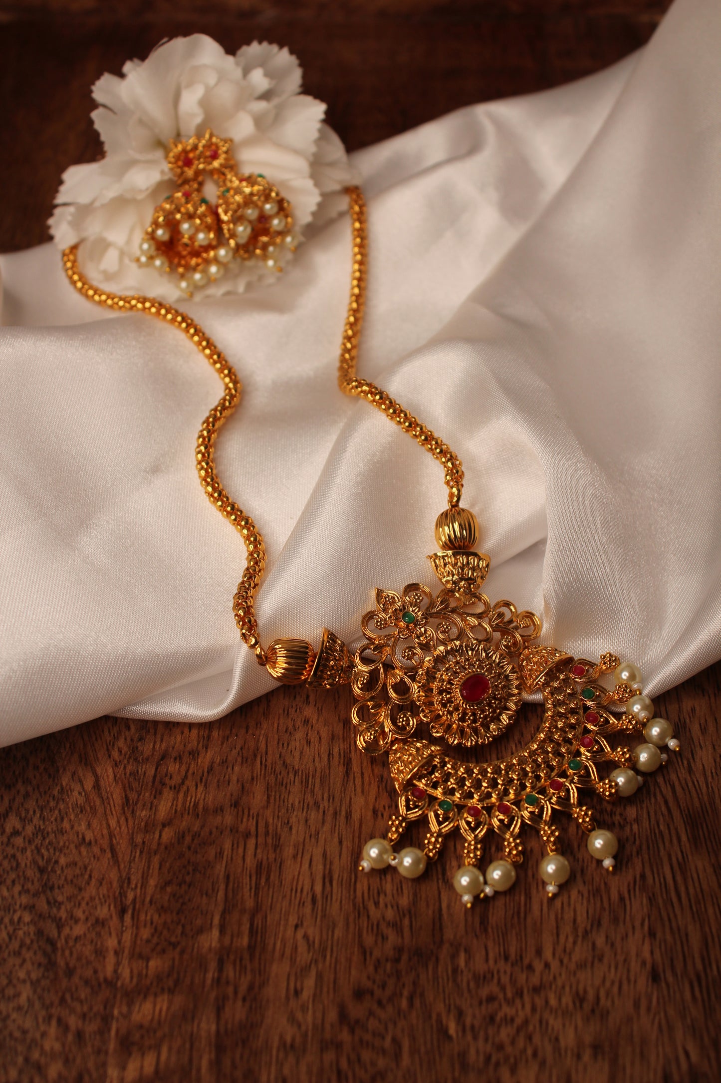 Alyesha Long Necklace Set