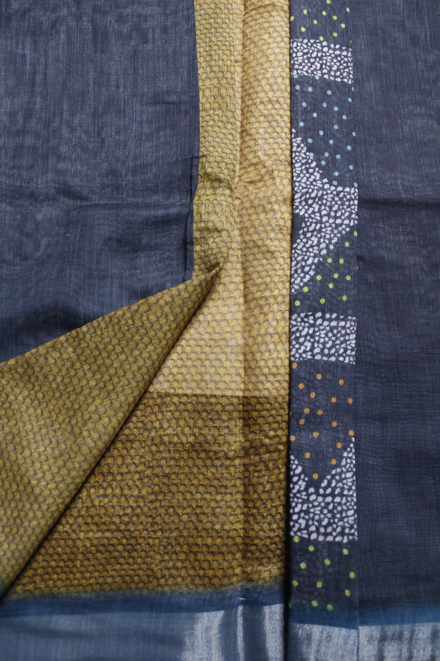 Blue & Dotted Linen Saree