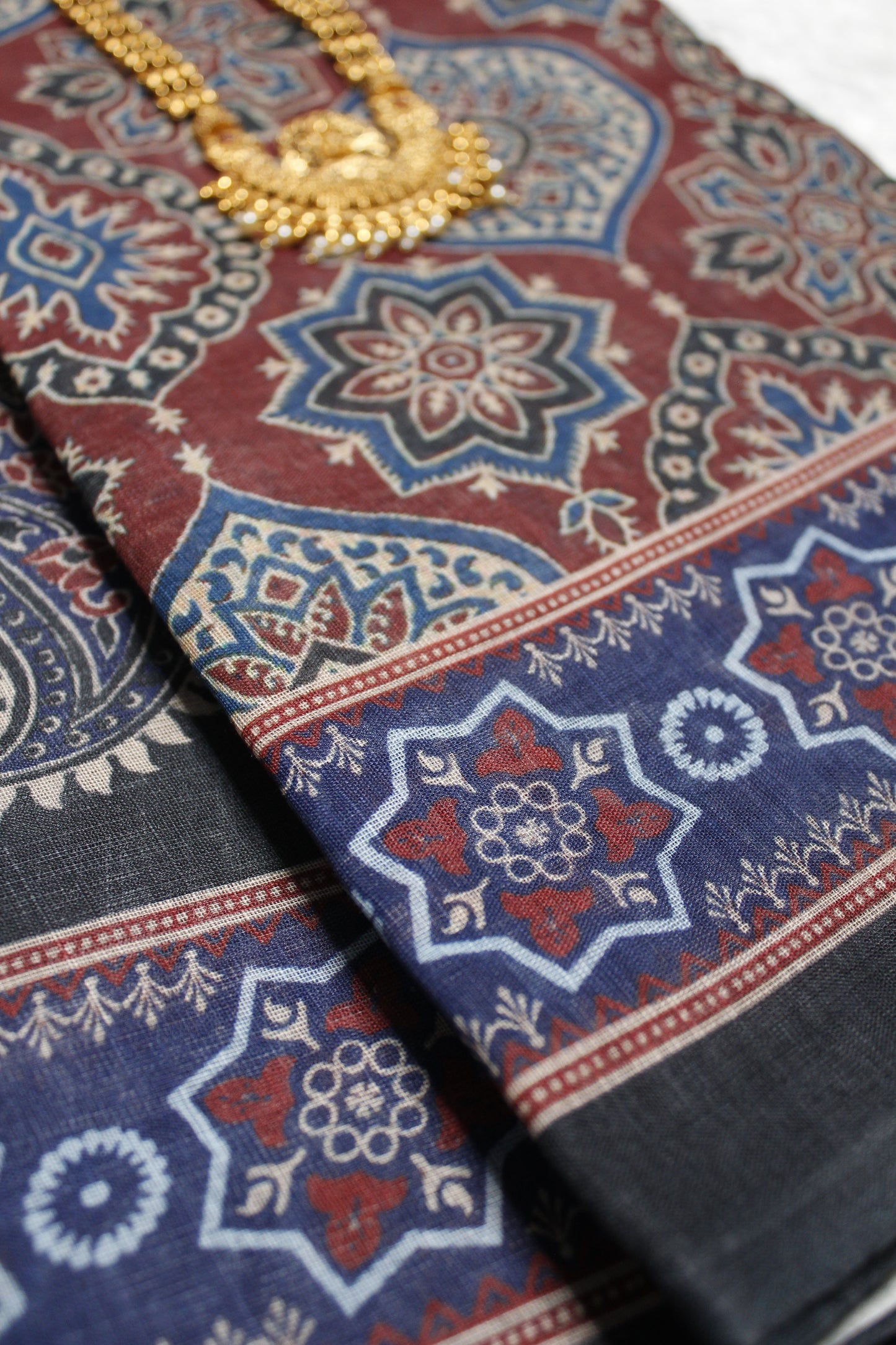 Mandala Magic Linen Saree