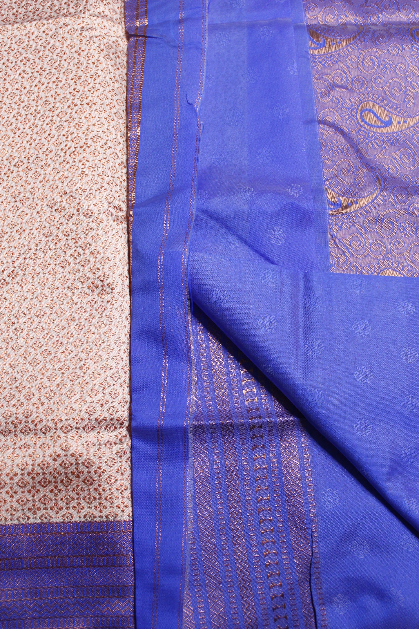 Jeyalakshmi Litchi Silk Saree