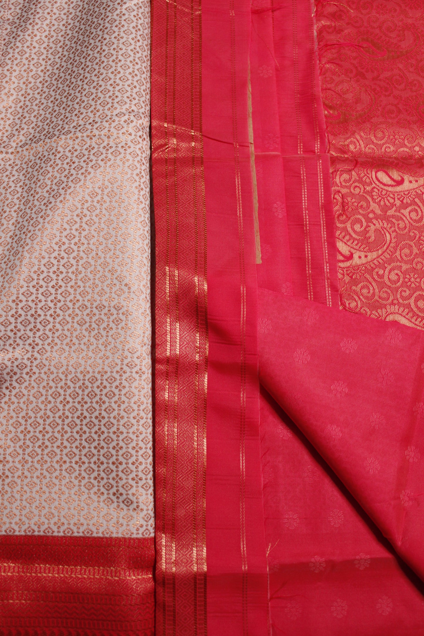 Jeyalakshmi Litchi Silk Saree