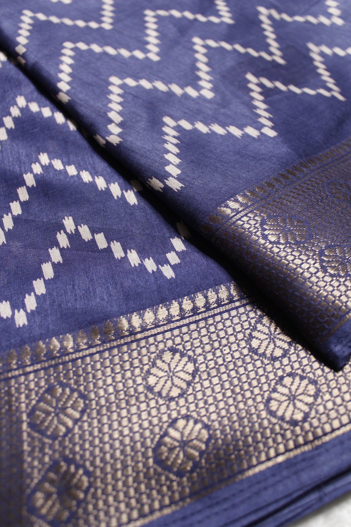 Dotted Zig Zag Mysore Silk Saree